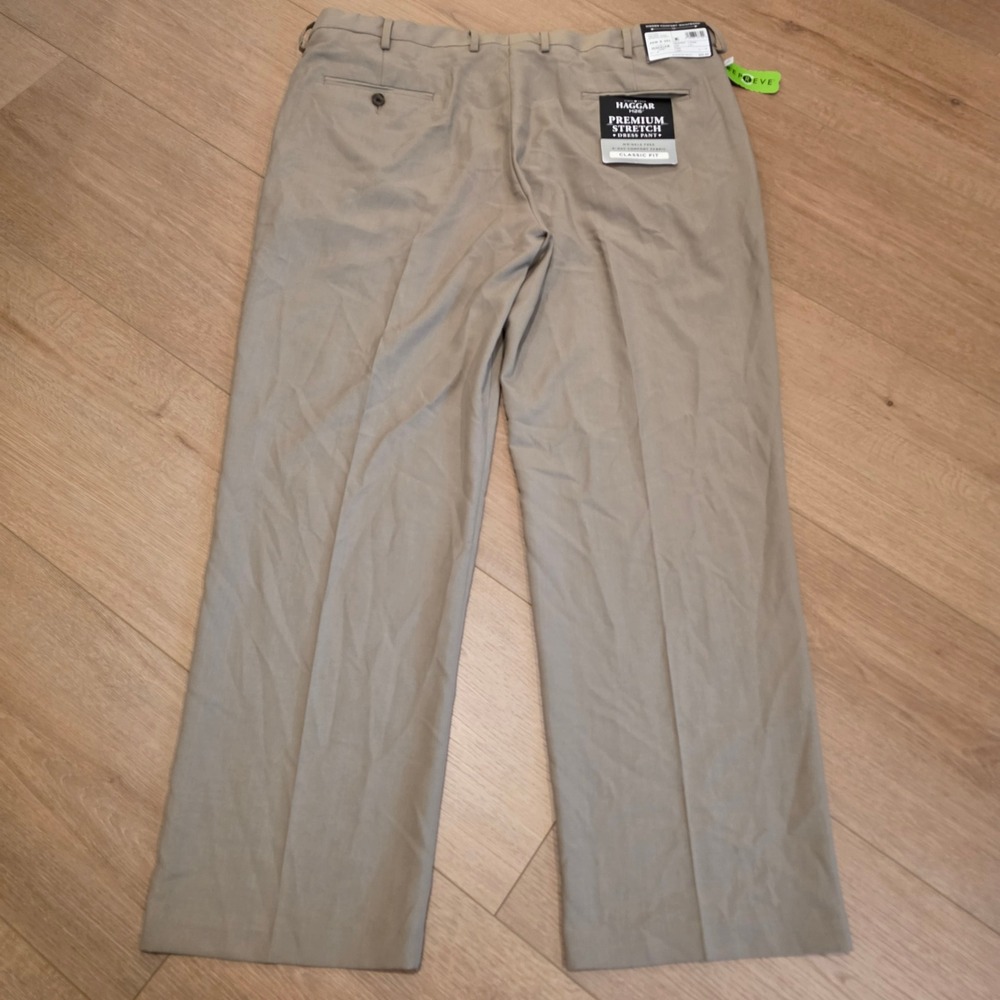 Haggar Premium Stretch Dress Pants Mens 40x30 Khaki Tan Classic Fit HD00928 - Picture 8 of 10